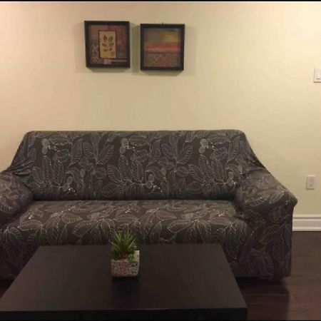 Cozy & Spacious Suite With Private Bathroom Near Toronto Airport ! Миссиссага Экстерьер фото